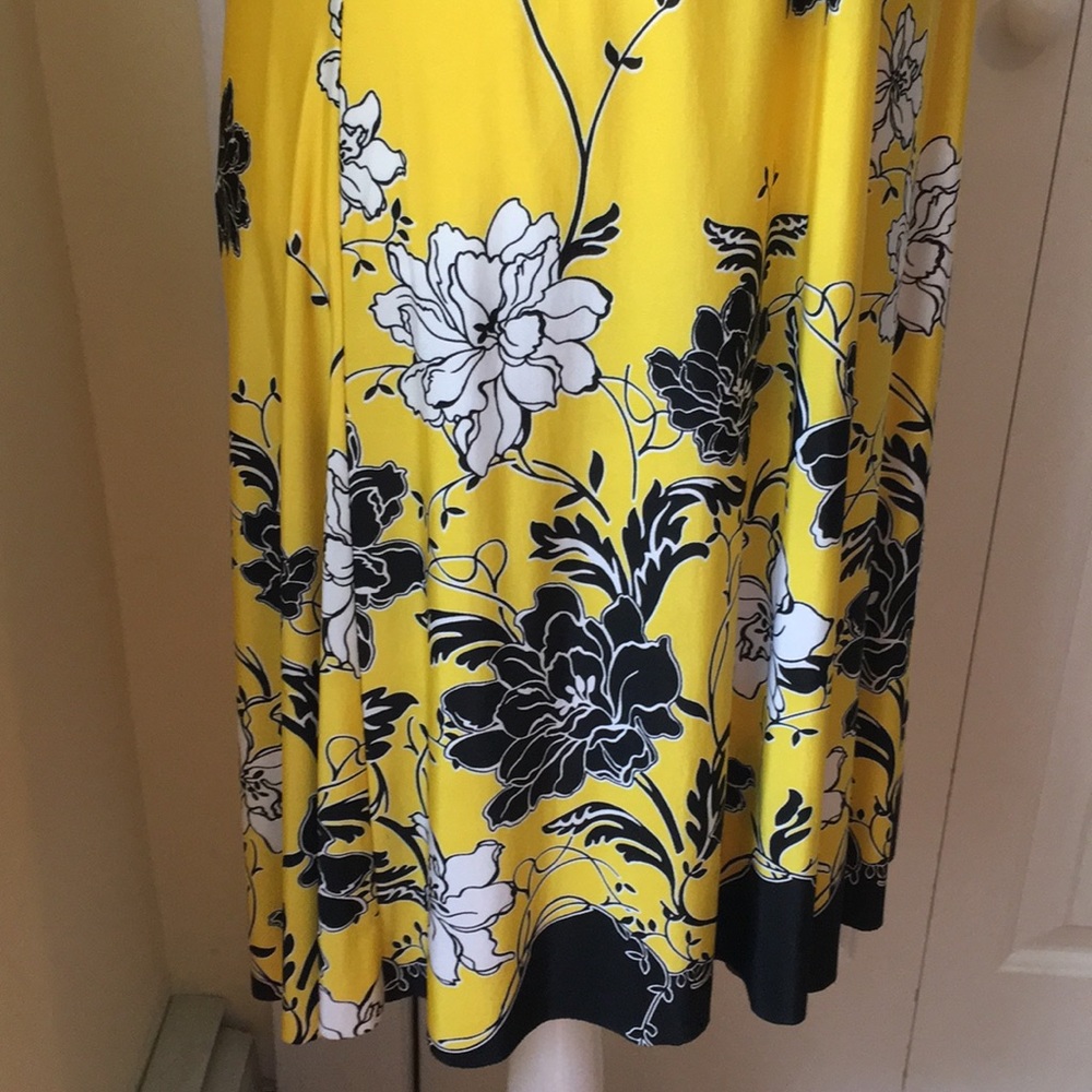 Sexy, Soft,Swingy, Halter Top Sundress🌸VOXX - Picture 3 of 6